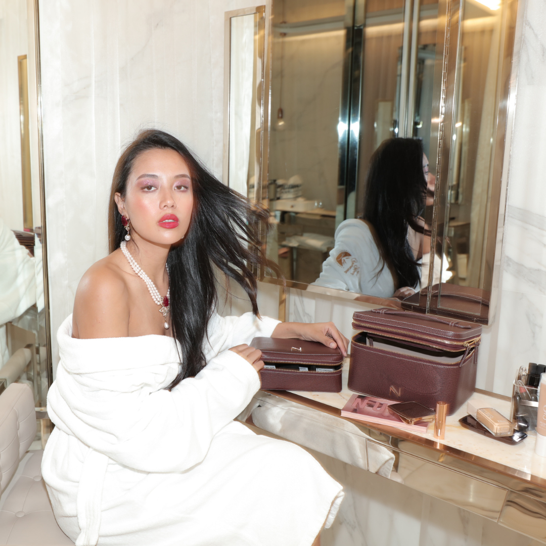 حقيبة الماكياج - أساي