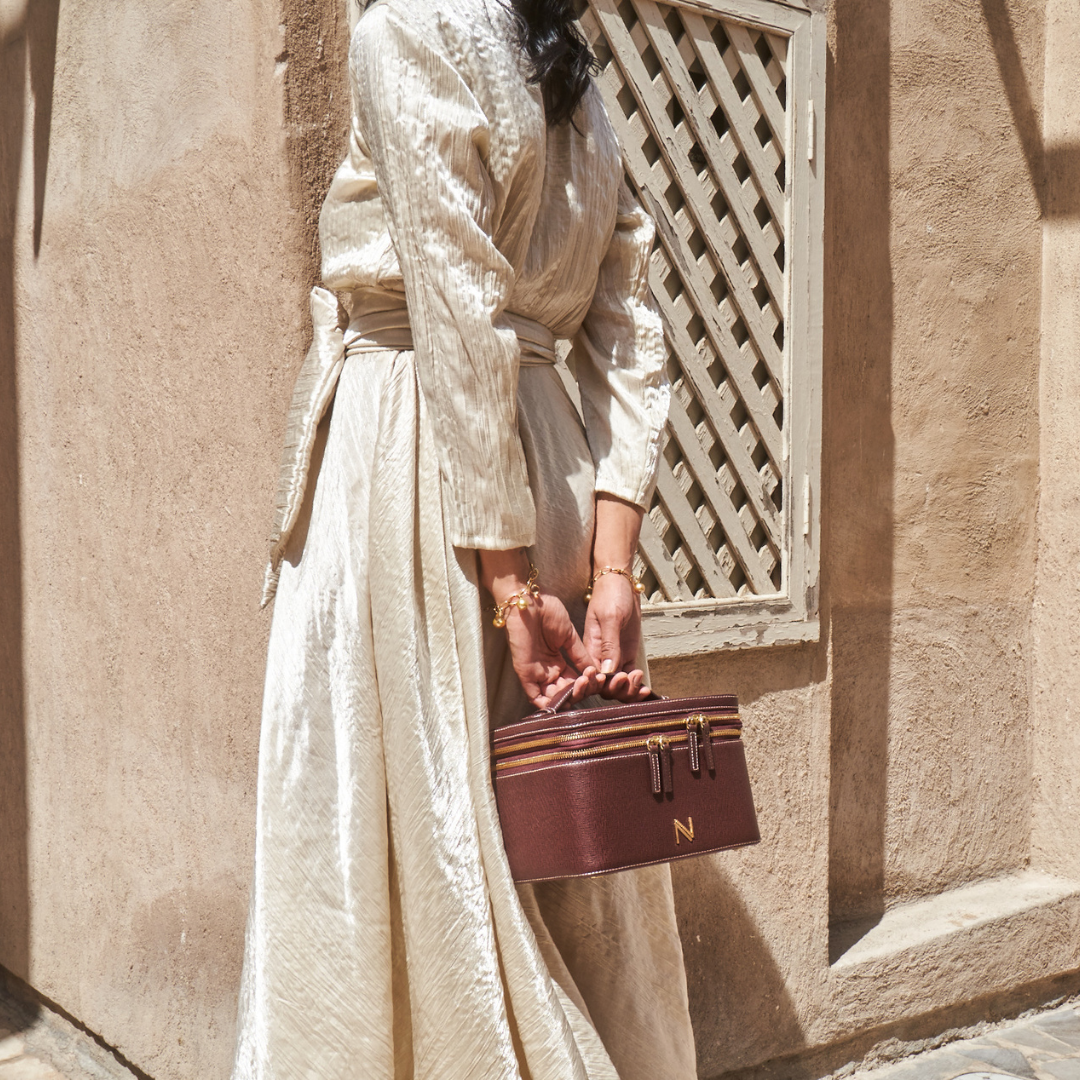 حقيبة الماكياج - أساي